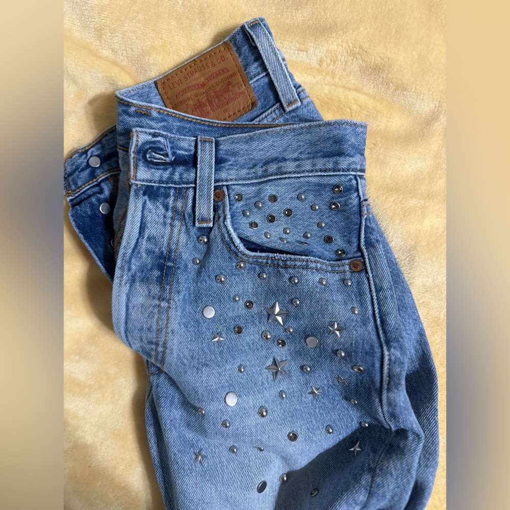 Levi jeans